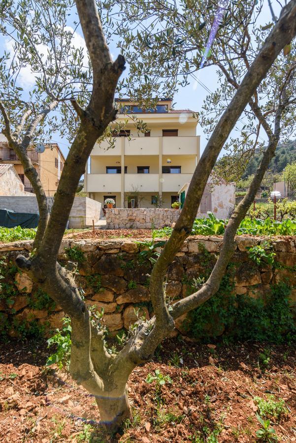 Apartmani Marko I Ana マリナ エクステリア 写真