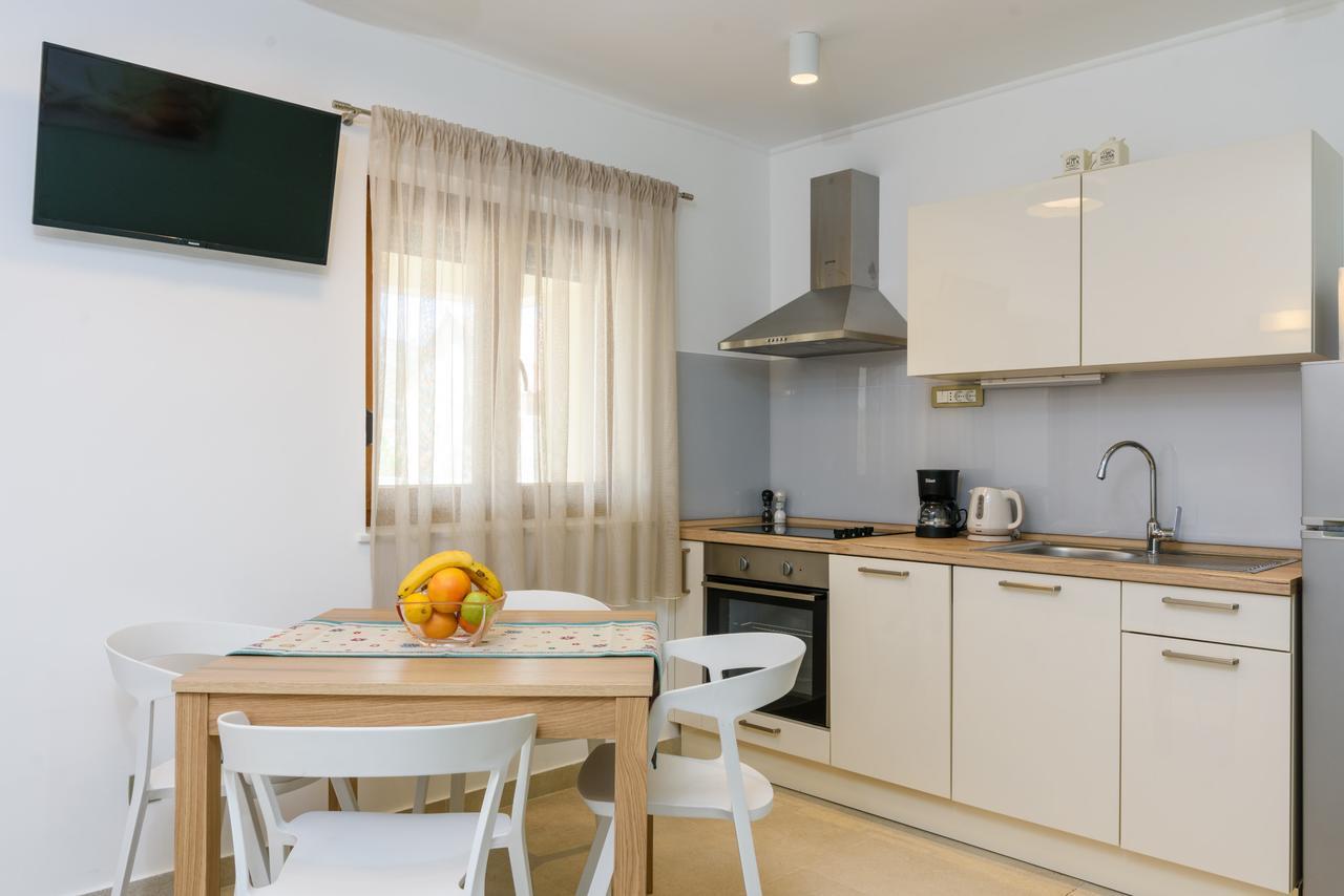 Apartmani Marko I Ana マリナ エクステリア 写真