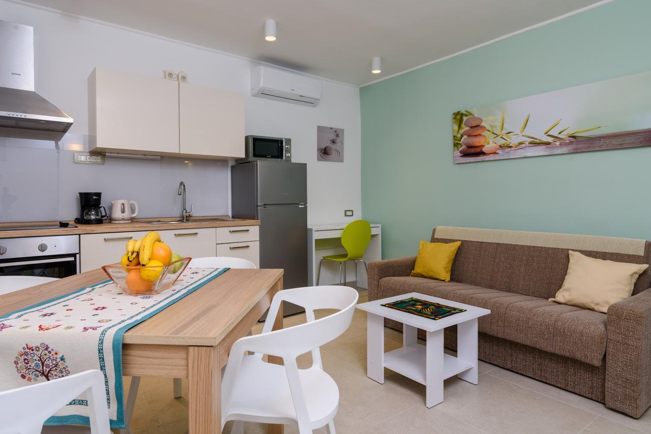 Apartmani Marko I Ana マリナ エクステリア 写真