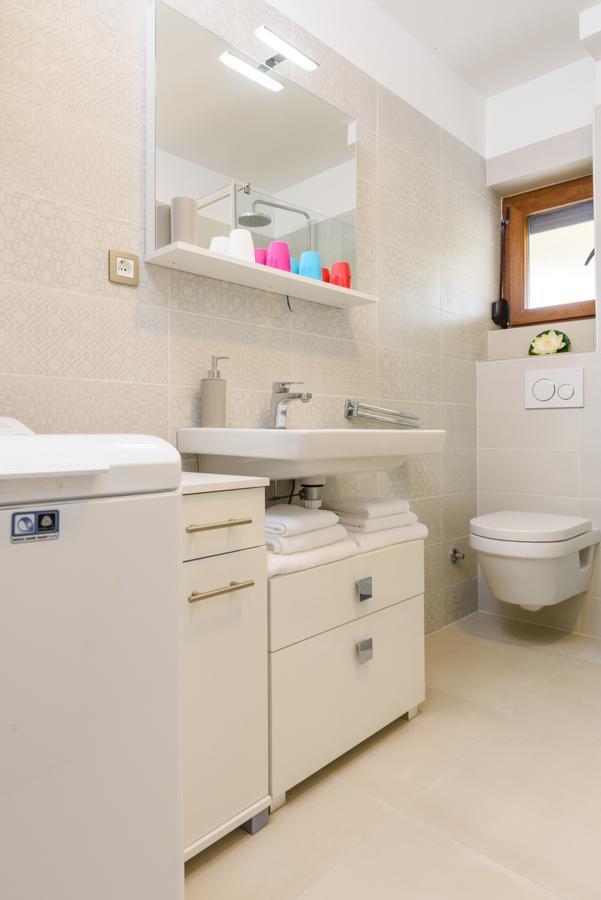 Apartmani Marko I Ana マリナ エクステリア 写真