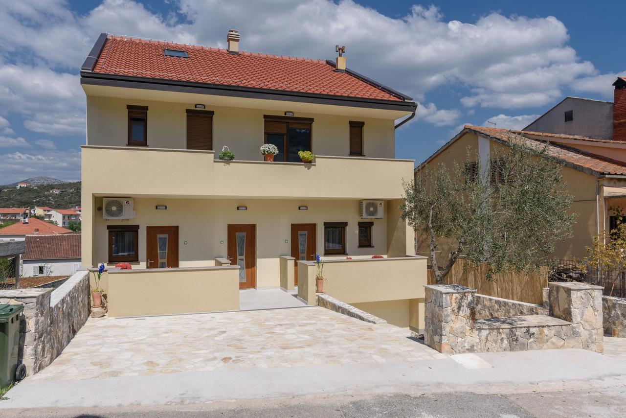 Apartmani Marko I Ana マリナ エクステリア 写真