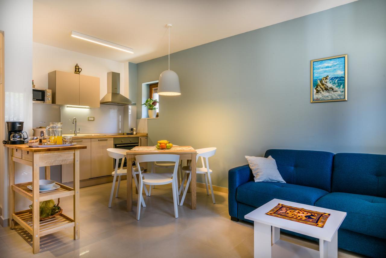 Apartmani Marko I Ana マリナ エクステリア 写真