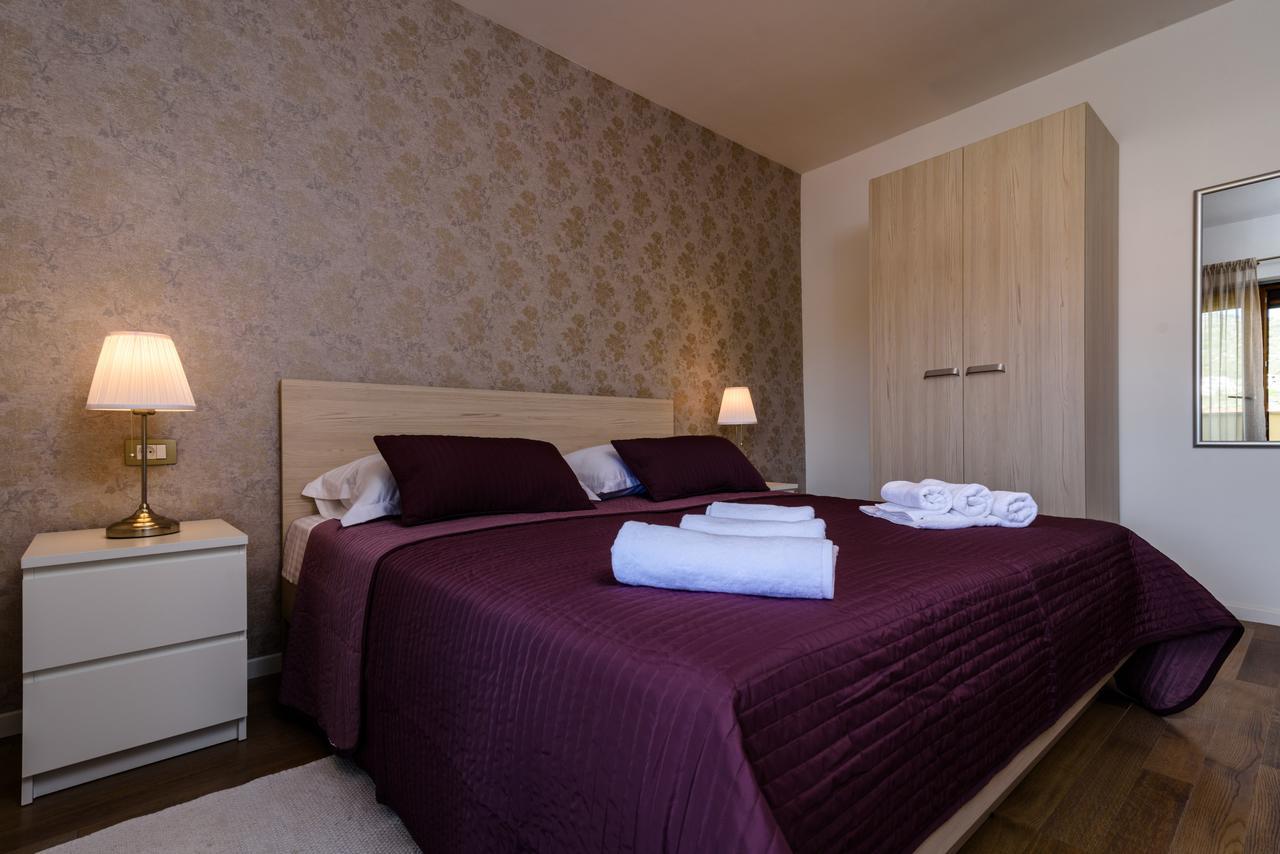Apartmani Marko I Ana マリナ エクステリア 写真