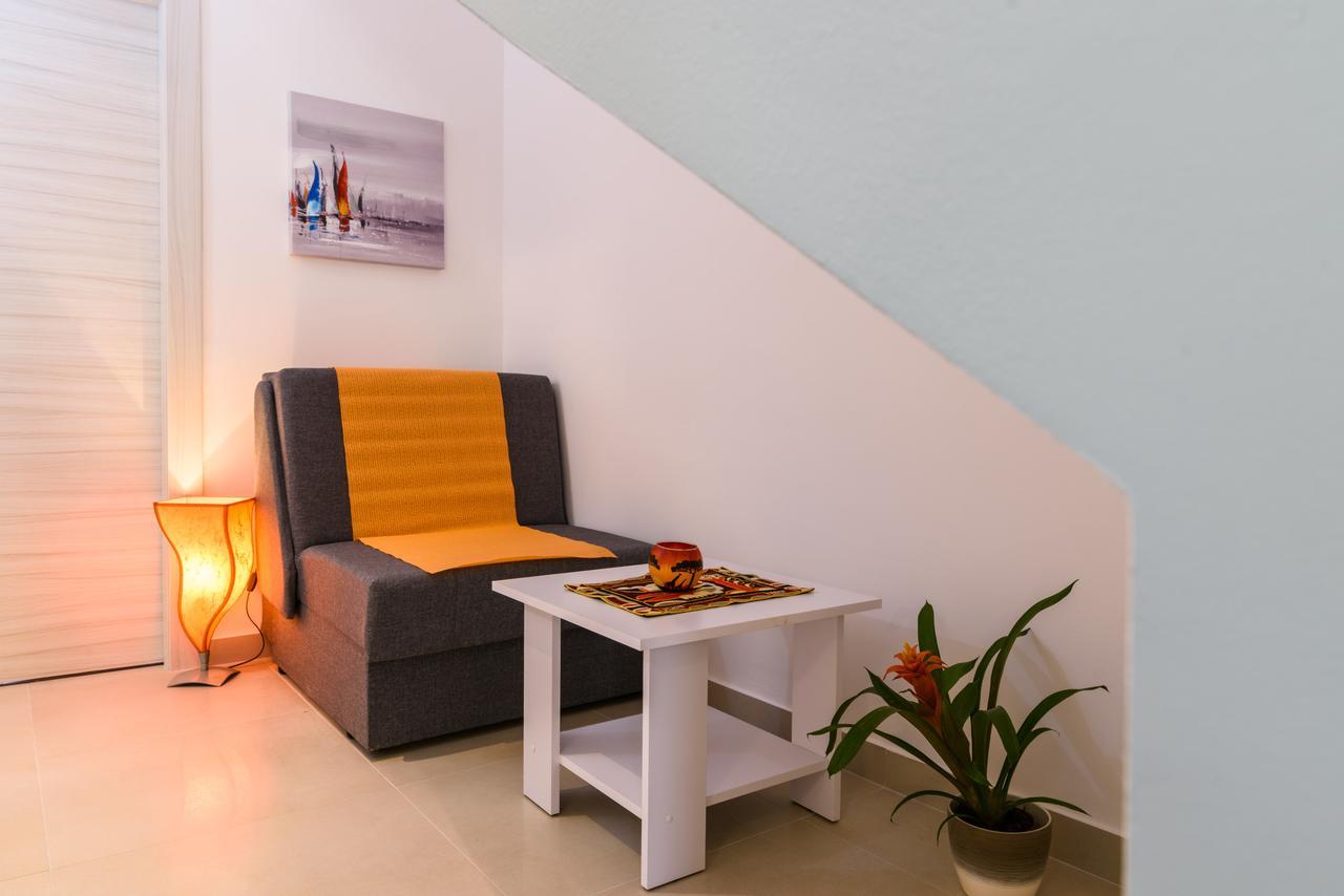 Apartmani Marko I Ana マリナ エクステリア 写真