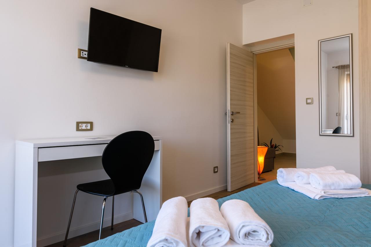 Apartmani Marko I Ana マリナ エクステリア 写真