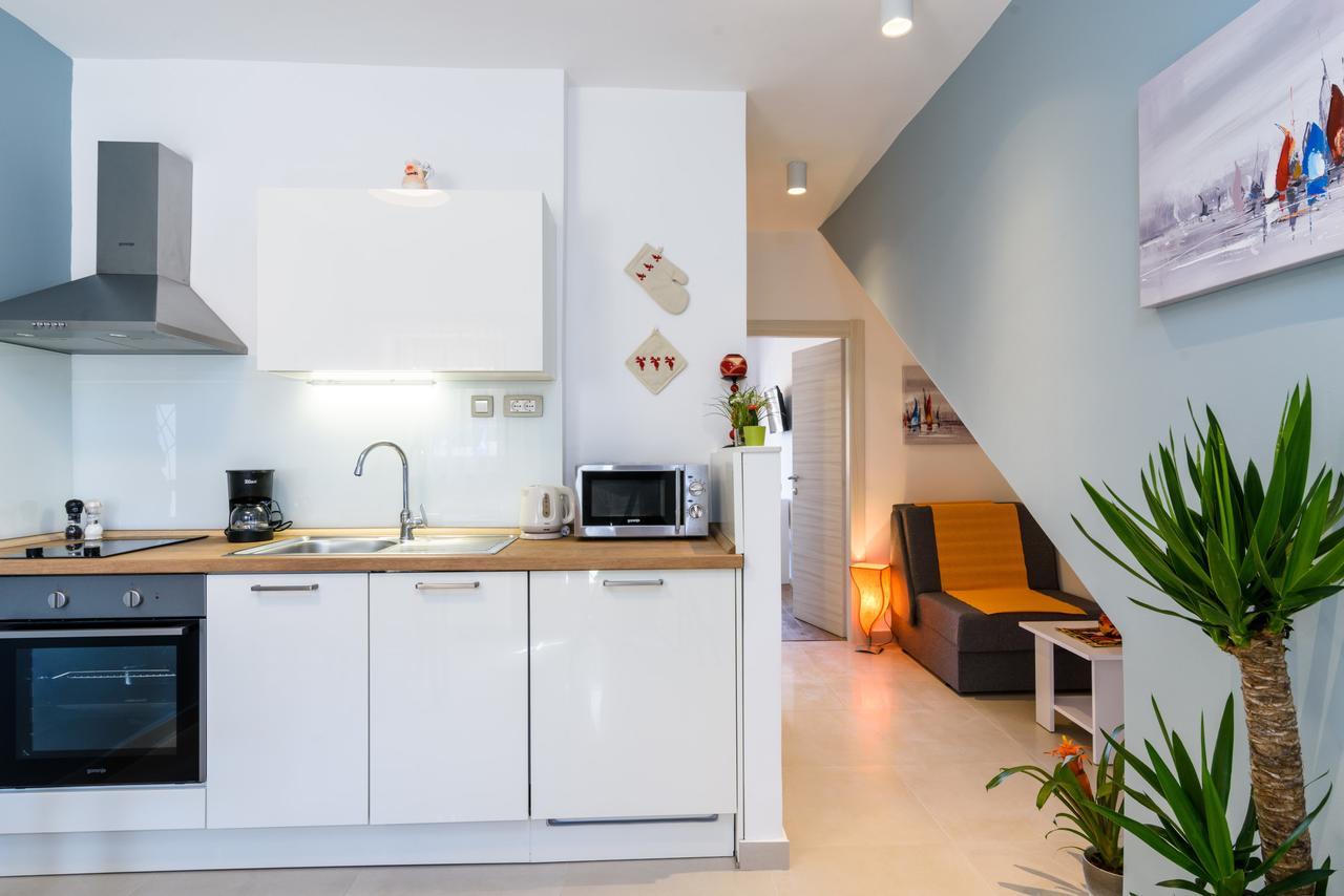 Apartmani Marko I Ana マリナ エクステリア 写真