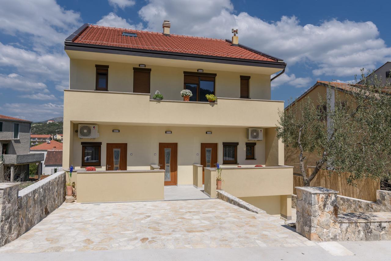 Apartmani Marko I Ana マリナ エクステリア 写真