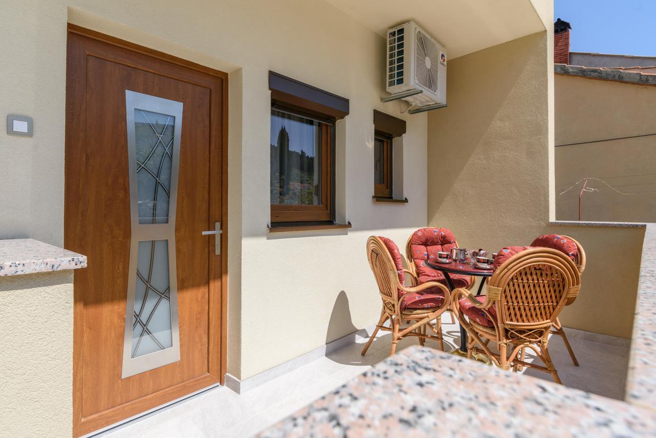 Apartmani Marko I Ana マリナ エクステリア 写真